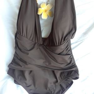 La Blanca One Piece Plunge Halter Size 12 Brown